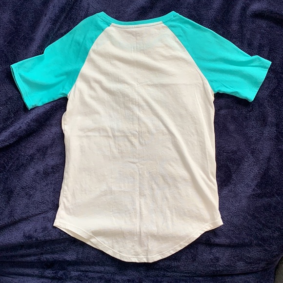 Under Armour Ladies T Shirt Loose fit Heat Gear XS Small - Picture 4 of 4